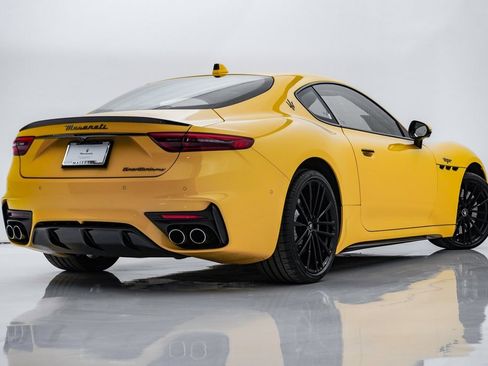 Used 2024 Maserati GranTurismo Trofeo image 10