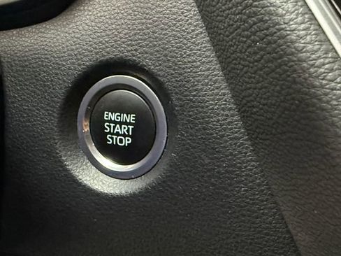 Used 2023 Toyota Corolla SE FWD image 15