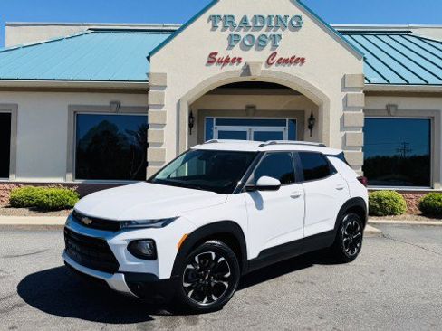 Used 2021 Chevrolet TrailBlazer LT w/ Premium Seating Package FWD image 24