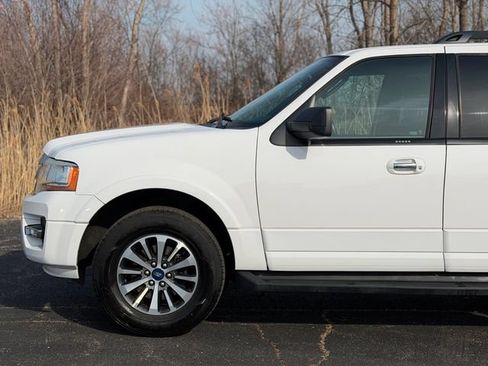 Used 2017 Ford Expedition XLT AWD/4WD image 8