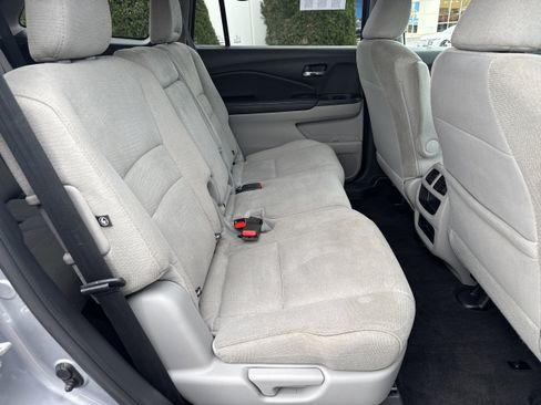 Used 2017 Honda Pilot LX image 14