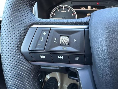 New 2025 Mitsubishi Outlander SE image 19