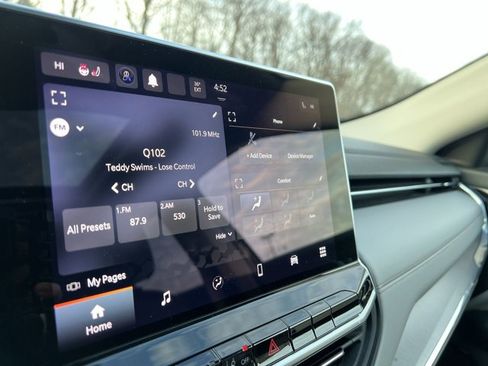 Used 2022 Jeep Compass Limited w/ Sun and Sound Group image 14