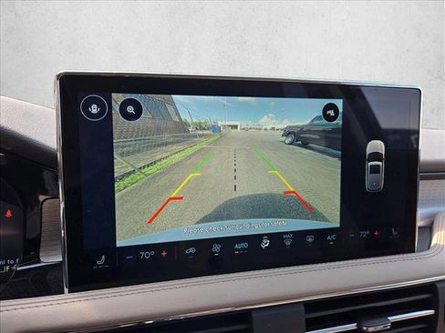 Used 2024 Lincoln Corsair FWD image 16