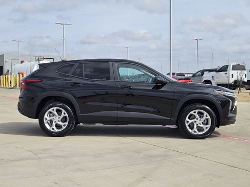 New 2026 Chevrolet Trax LS w/ LS Convenience Package image 7