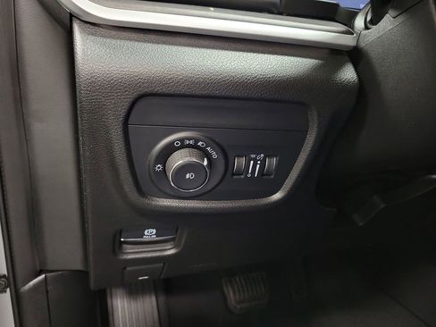Used 2023 Jeep Grand Cherokee L Limited AWD/4WD image 21