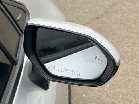 Used 2021 Toyota Corolla LE FWD image 18