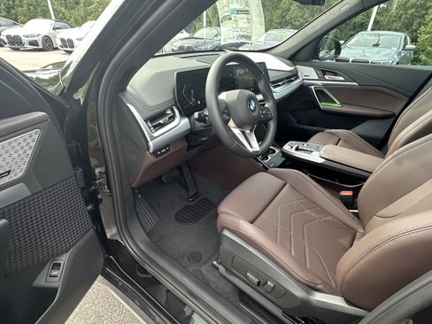 Used 2025 BMW X1 xDrive28i AWD/4WD image 15