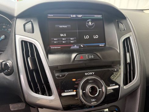 Used 2013 Ford Focus Titanium FWD image 19
