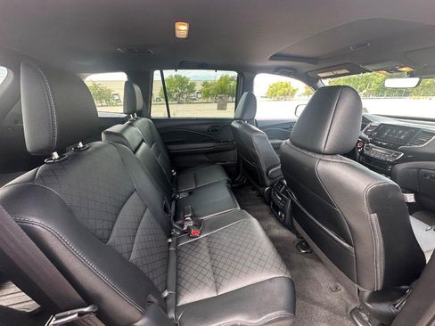Used 2023 Honda Passport Elite image 16
