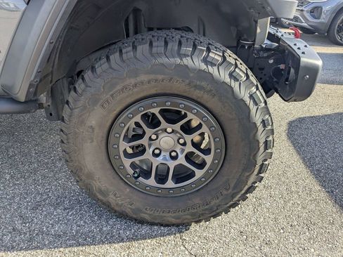 Used 2023 Jeep Wrangler Unlimited Rubicon w/ Xtreme 35 Tire Package AWD/4WD image 11