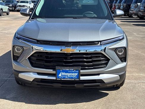 New 2026 Chevrolet TrailBlazer LT FWD image 3