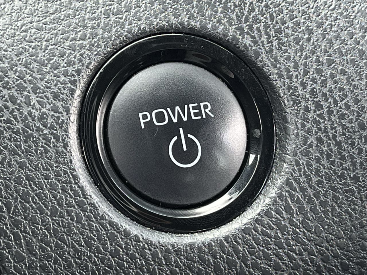 Used 2025 Toyota Camry SE FWD image 18