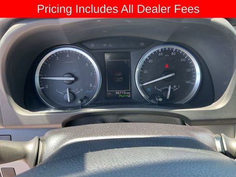 Used 2019 Toyota Highlander Limited FWD image 11