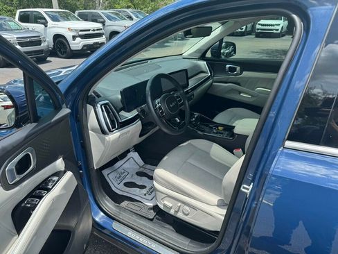 Used 2024 Kia Sorento SX FWD image 3