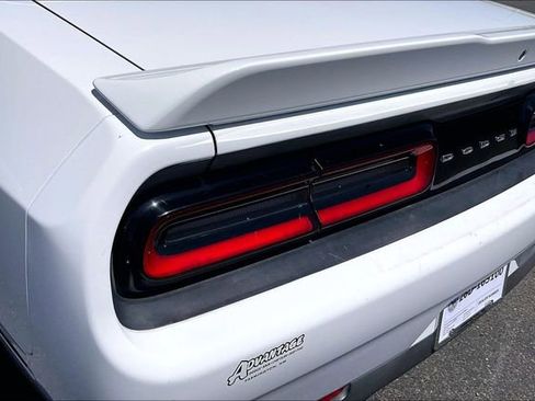 Used 2019 Dodge Challenger SXT RWD image 32