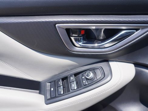 Used 2020 Subaru Forester Limited w/ Popular Package #3 image 9