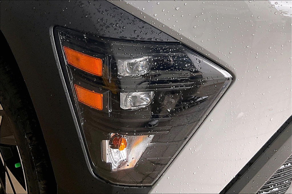 Used 2025 Hyundai Kona SEL AWD/4WD image 24