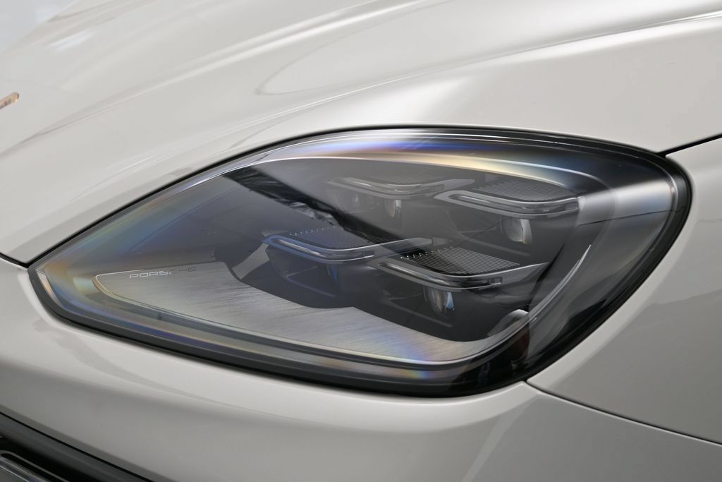 Used 2026 Porsche Cayenne S AWD/4WD image 41