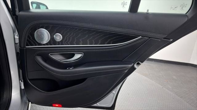 Used 2018 Mercedes-Benz E 300 4MATIC w/ Premium 1 Package image 21