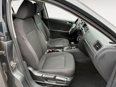 Used 2015 Volkswagen Jetta S FWD image 8