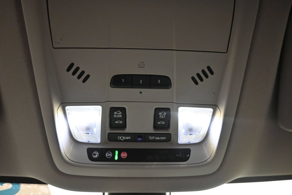 Used 2021 Buick Enclave Premium w/ Sun and Sites Package AWD/4WD image 21