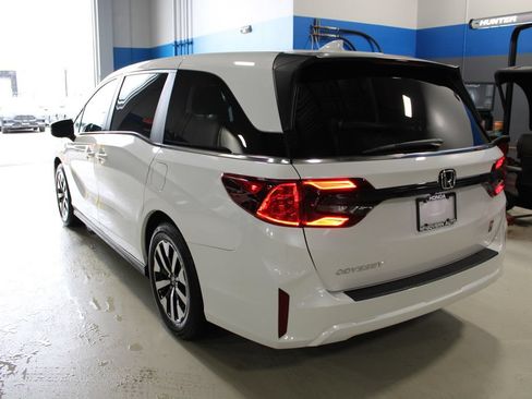 Used 2025 Honda Odyssey EX-L image 41
