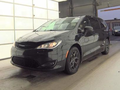 Used 2018 Chrysler Pacifica Touring Plus w/ S Appearance Package