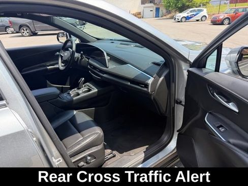 Used 2025 Cadillac XT4 Premium Luxury AWD/4WD image 26