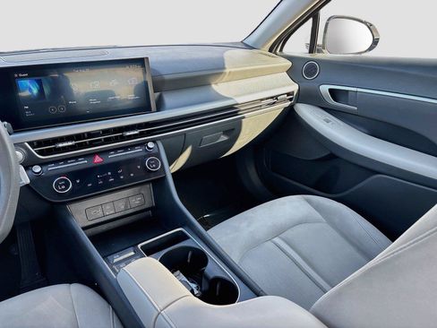 Used 2025 Hyundai Sonata SEL FWD image 22