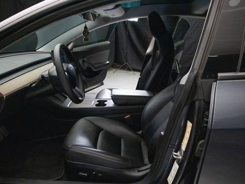 Used 2021 Tesla Model 3 Performance image 24