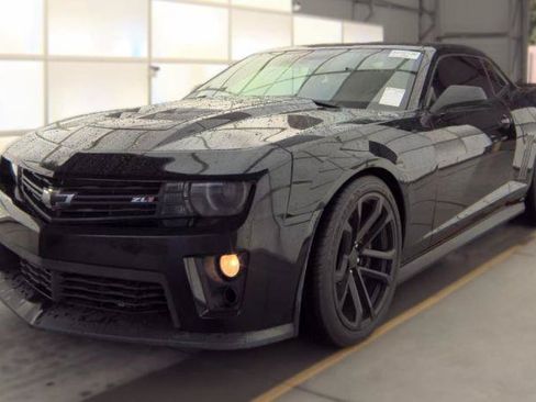 Used 2015 Chevrolet Camaro ZL1 RWD image 2
