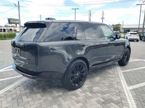 New 2025 Land Rover Range Rover Long Wheelbase SE image 5