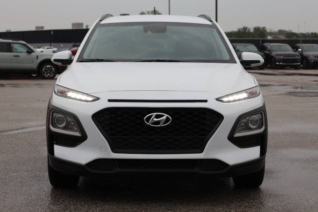 Used 2021 Hyundai Kona SEL FWD image 2