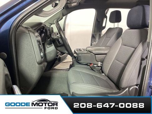 Used 2021 Chevrolet Silverado 1500 LT w/ Z71 Off-Road Package AWD/4WD image 11