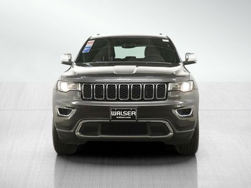 Used 2018 Jeep Grand Cherokee Limited w/ Trailer Tow Group IV image 8