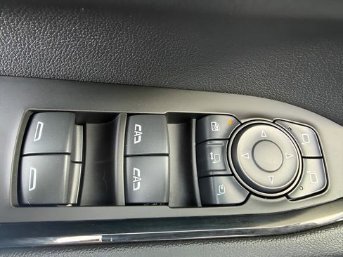 Used 2024 GMC Sierra 2500 AT4 w/ AT4 Premium Plus Package image 16