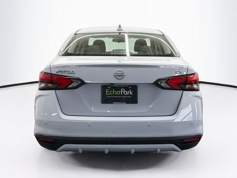 Used 2024 Nissan Versa SV FWD image 7