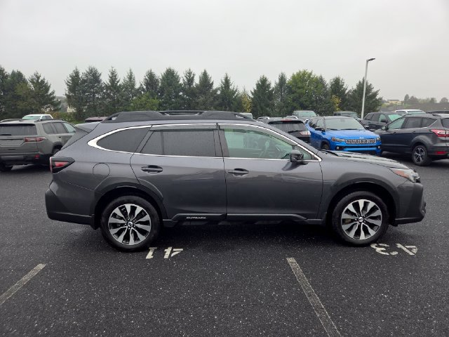 Used 2025 Subaru Outback Limited AWD/4WD image 17