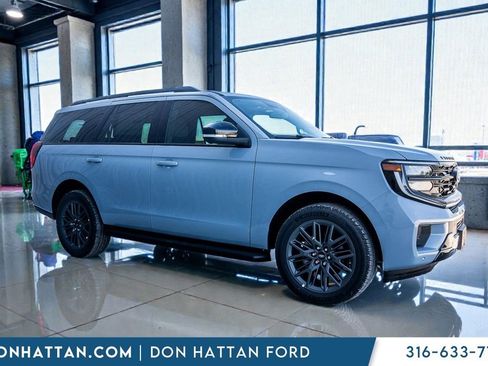 New 2026 Ford Expedition Platinum w/ Stealth Appearance Package AWD/4WD image 35
