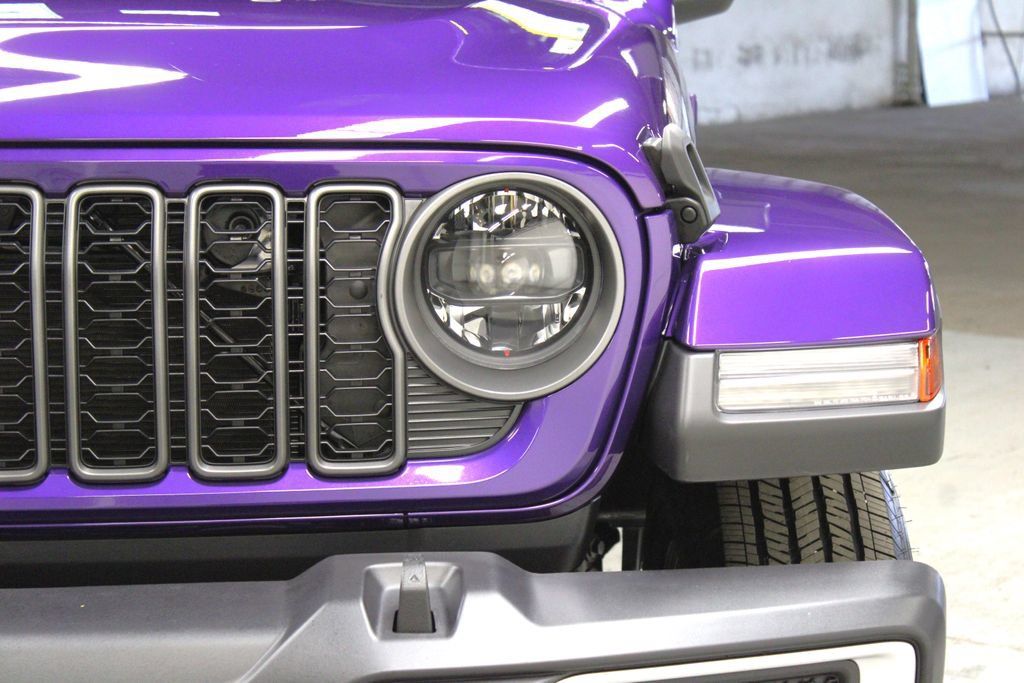 New 2026 Jeep Gladiator Sport AWD/4WD image 33