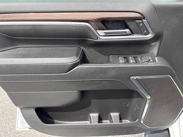 Used 2024 Chevrolet Silverado 2500 LT w/ Convenience Package AWD/4WD image 11