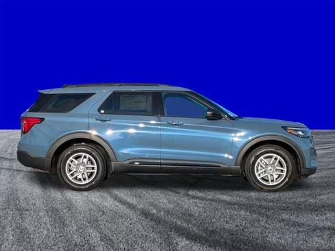 New 2026 Ford Explorer Active w/ Active Comfort Package image 2