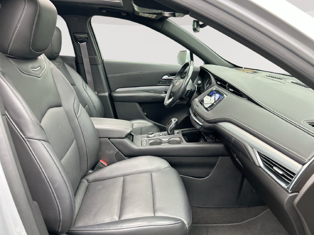 Used 2019 Cadillac XT4 Premium Luxury AWD/4WD image 28