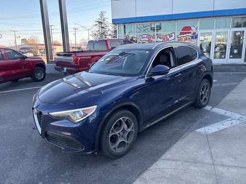 Used 2018 Alfa Romeo Stelvio Sport w/ Cold Weather Package image 2