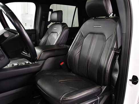 Used 2024 Ford Expedition Max Platinum image 27
