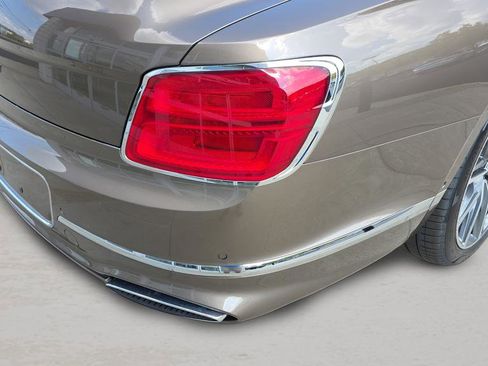 New 2026 Bentley Flying Spur Base image 11