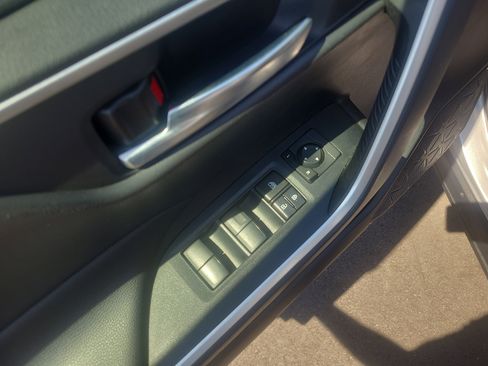 Certified 2021 Toyota RAV4 XLE AWD/4WD image 13