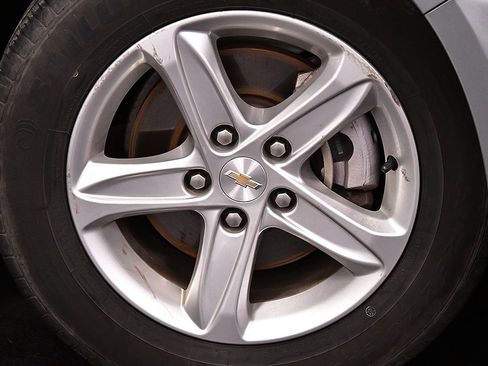 Used 2024 Chevrolet Malibu LT image 9