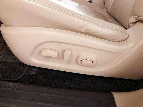 Used 2018 Nissan Pathfinder SL w/ SL Premium Package image 11